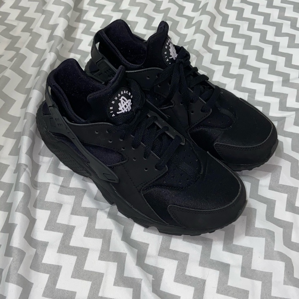 Black Huaraches